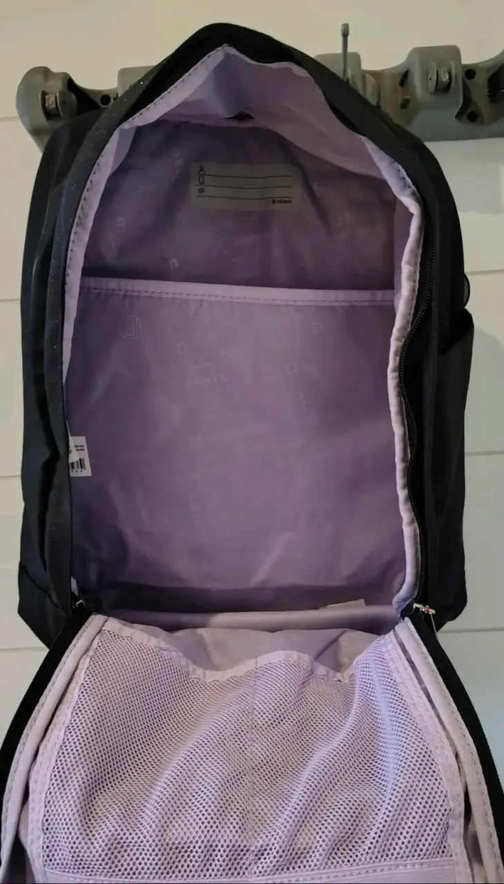 Mochila negra Xtrem con bolsillos múltiples - 3
