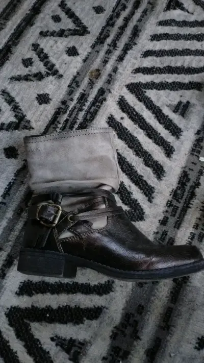 Botas de cuero marrón con hebilla - miniatura 2