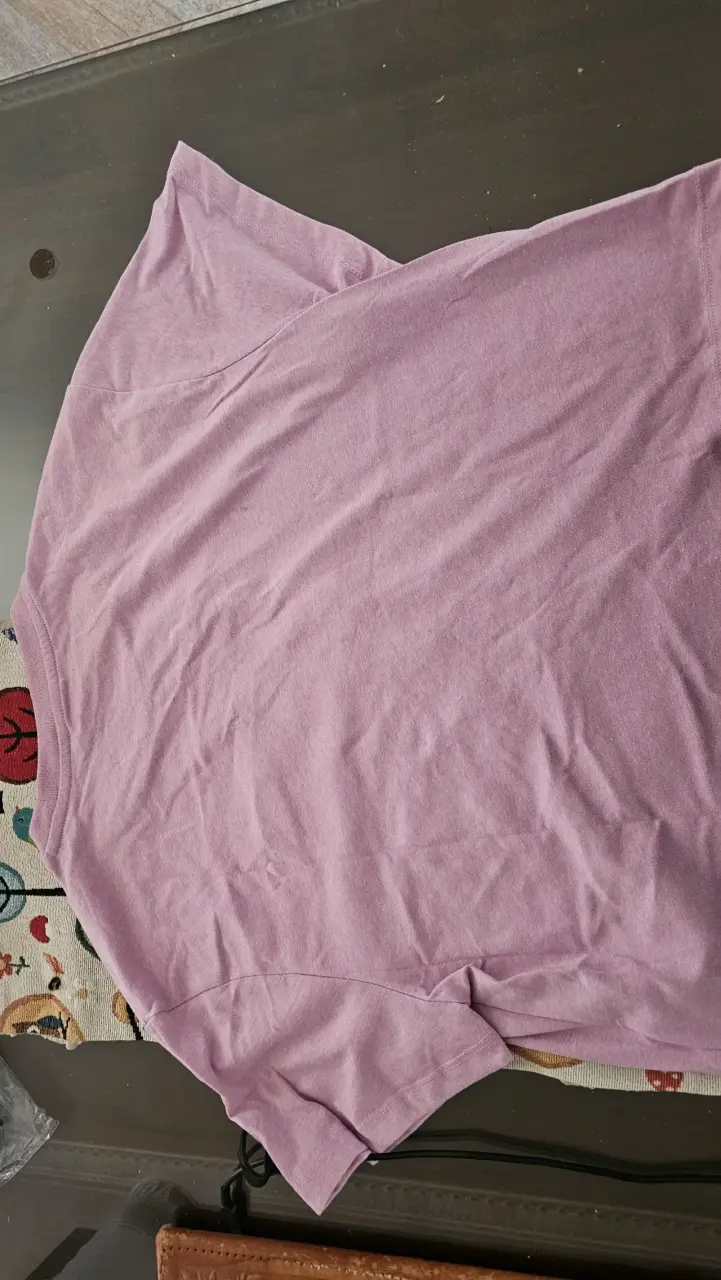 Polera rosada Guess para mujer - 3