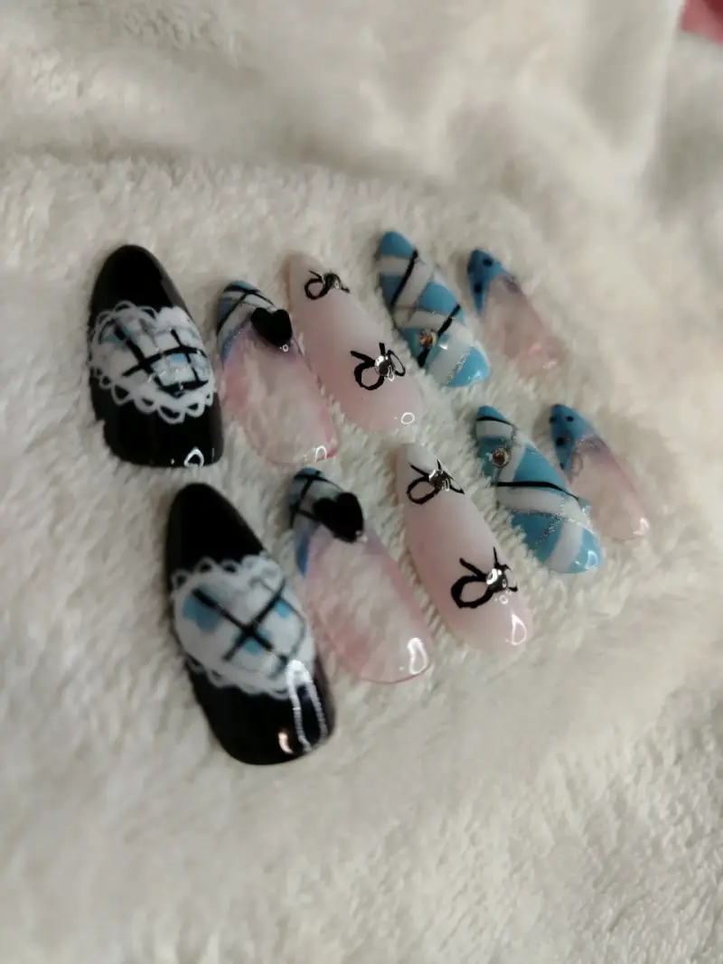 Uñas press on - 4