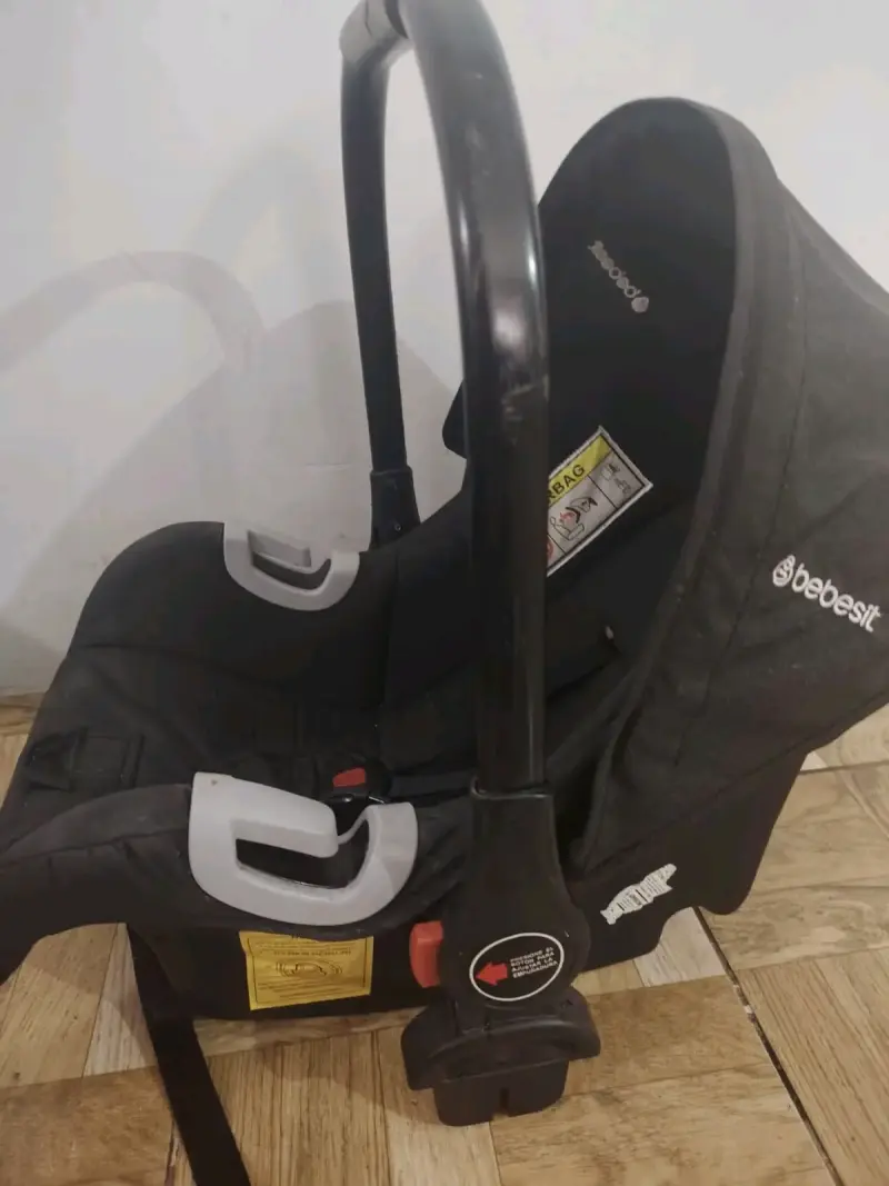 Silla de Auto Bebesit Negra para Bebé - 2