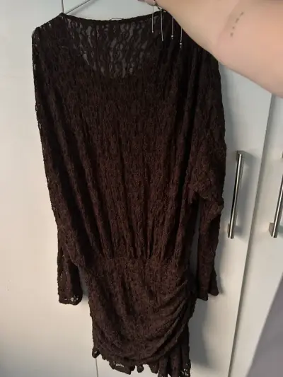 Vestido de encaje marrón Zara talla M - miniatura 5