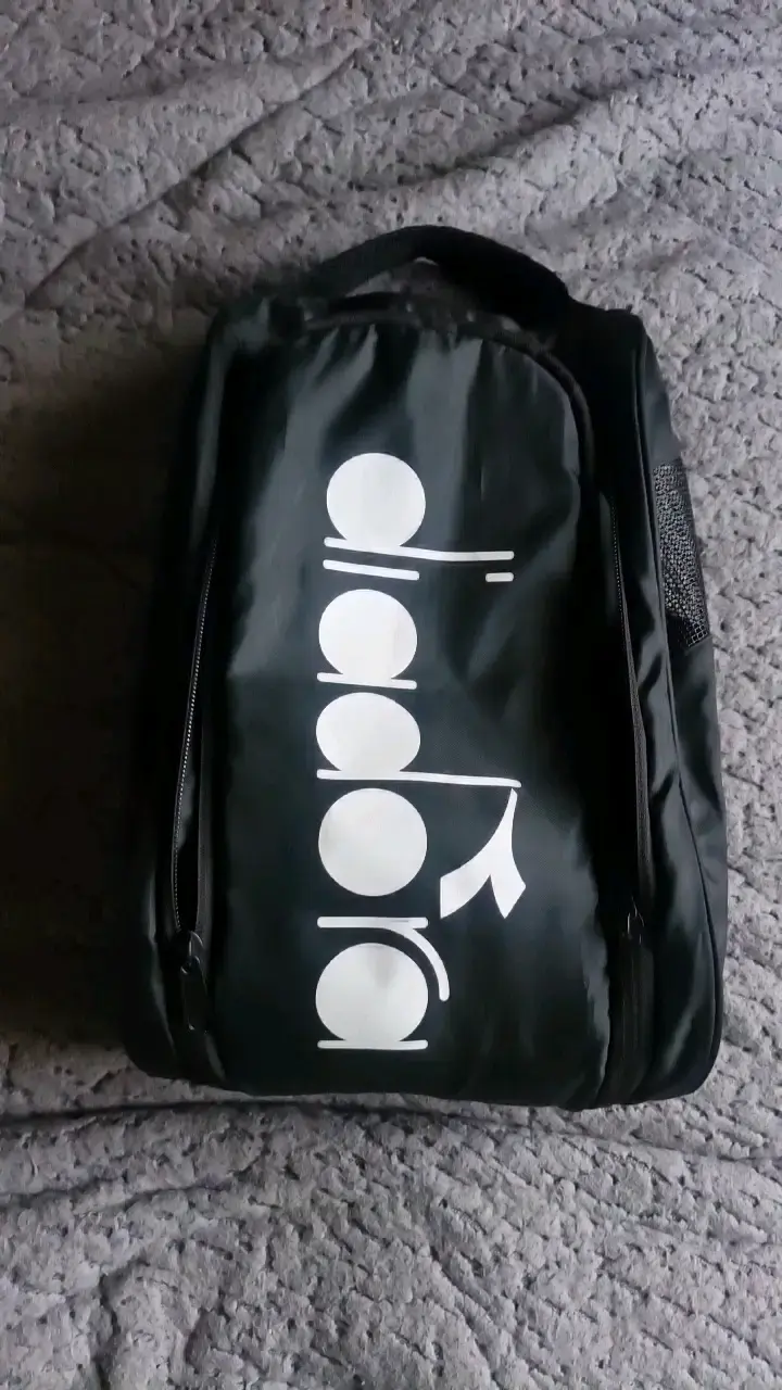 Mochila deportiva negra Diadora