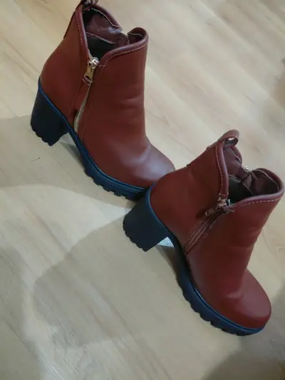Botines de cuero marrón con tacón grueso - miniatura 1
