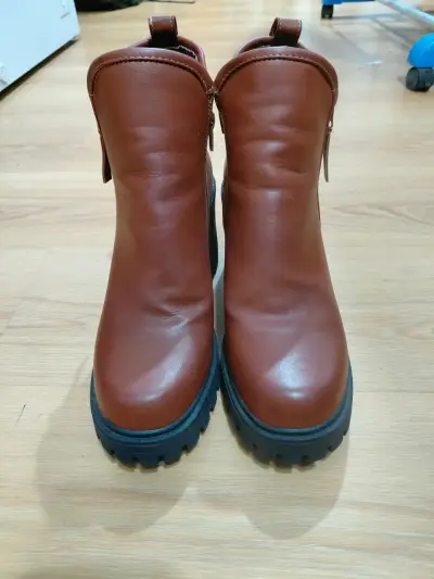 Botines de cuero marrón con tacón grueso - miniatura 4
