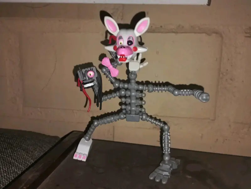 Figura de mangle articulada Fnaf - 3