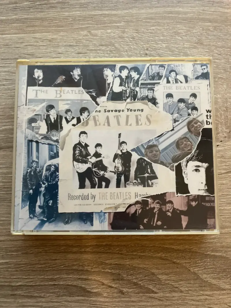 CD The Beatles Anthology 1 en buen estado