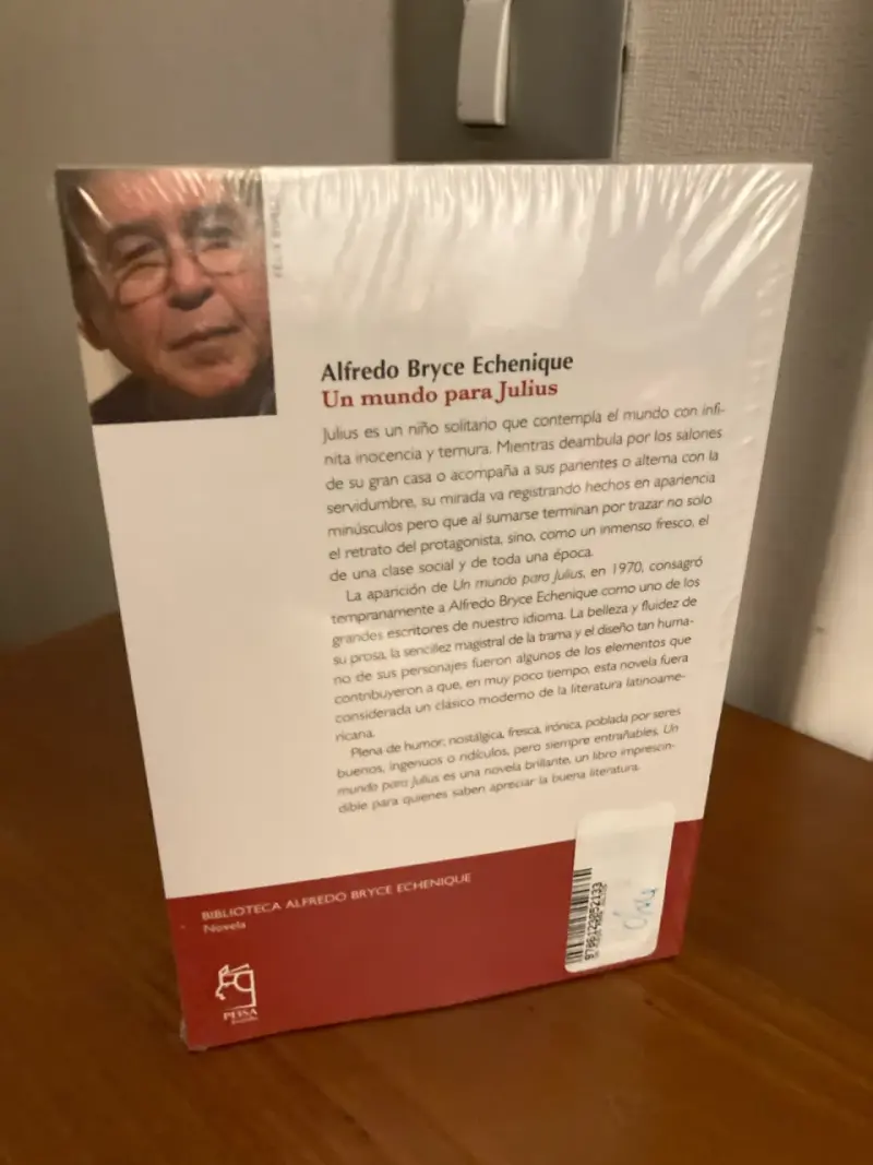 Libro 'Un Mundo Para Julius' de Alfredo Bryce Echenique - 2