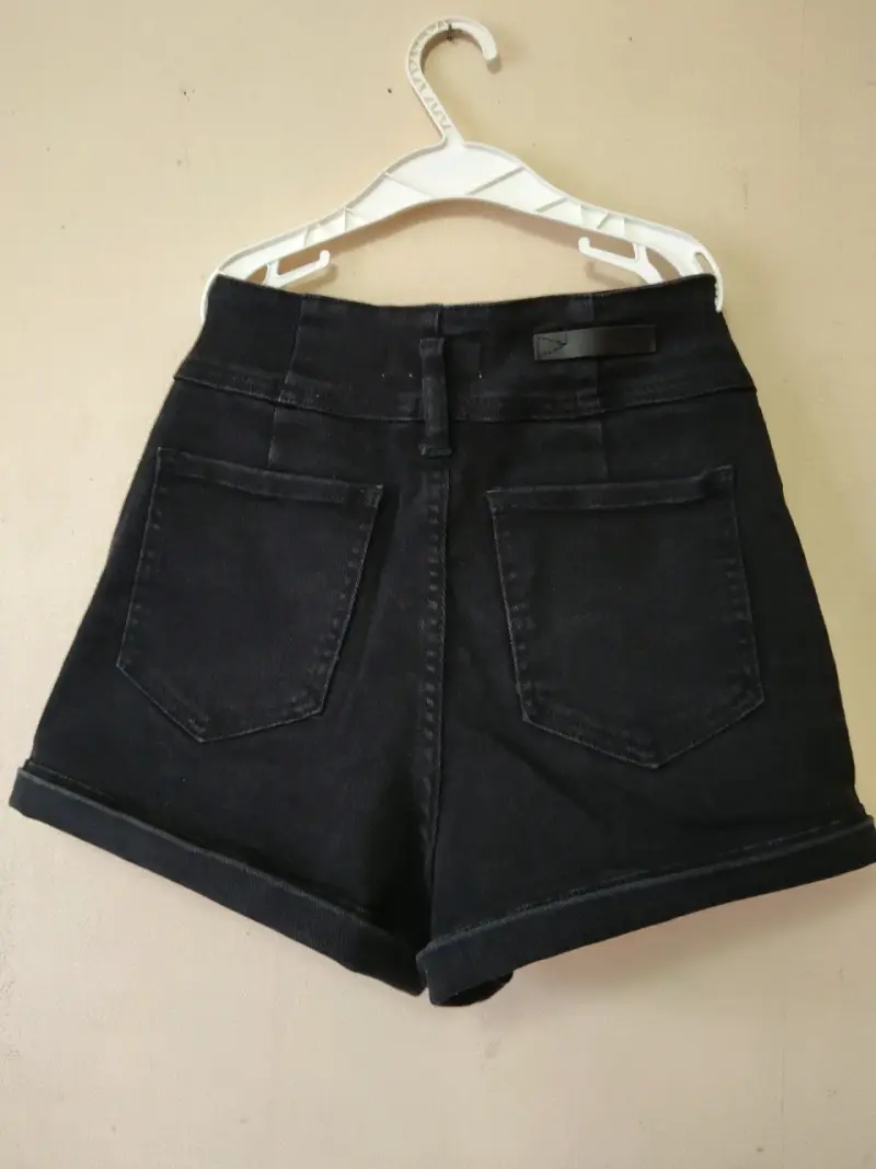 Shorts de mezclilla negros talla 36 - 2