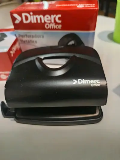Perforadora metálica negra Dimec Office 30 hojas - miniatura 2