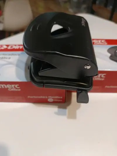 Perforadora metálica negra Dimec Office 30 hojas - miniatura 5