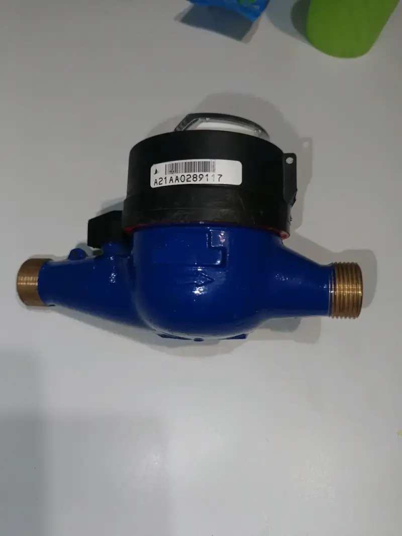 Medidor de agua,  con conexión metálica de 1/2 - 2