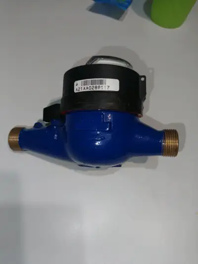 Medidor de agua,  con conexión metálica de 1/2 - miniatura 2