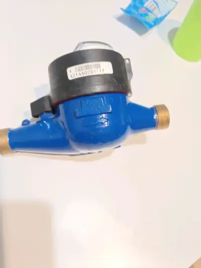Medidor de agua,  con conexión metálica de 1/2 - miniatura 4