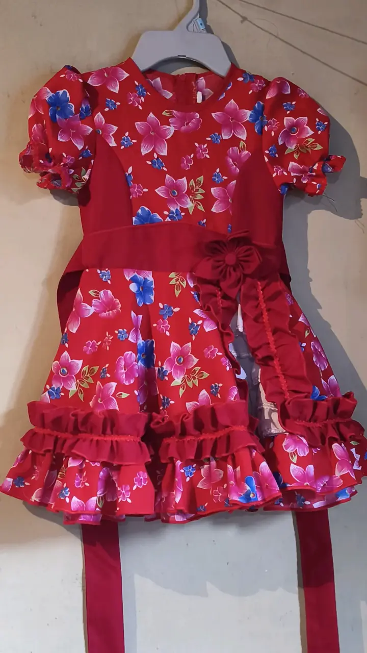 Vestido  de huasa infantil rojo floral