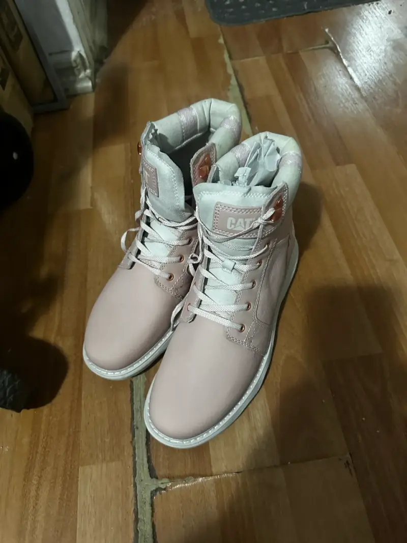 Botas Caterpillar rosadas para mujer talla 39