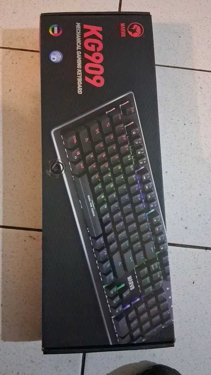 Teclado mecánico gamer Motospeed KG909 RGB