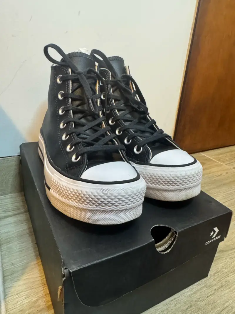 Zapatillas negras Converse All Star plataforma