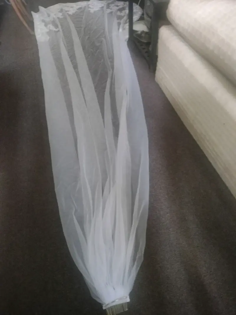 Velo de Novia Largo con Encaje Floral