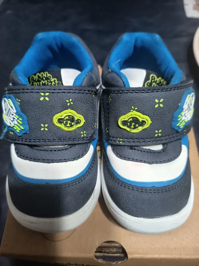 Zapatillas Bubble Gummers con Luces Talla 19 - 2
