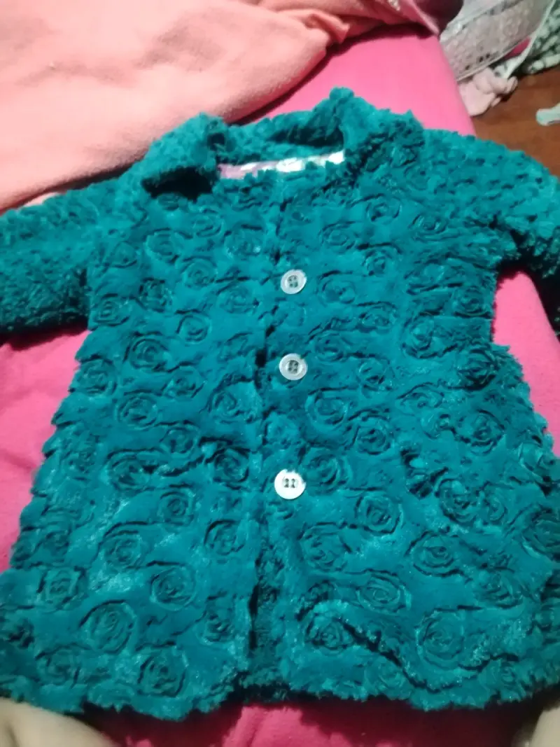 Chaqueta de niña con diseño floral verde