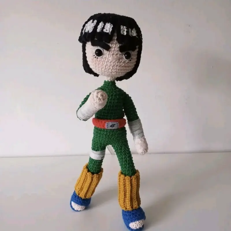Muñeco tejido a crochet de personaje anime