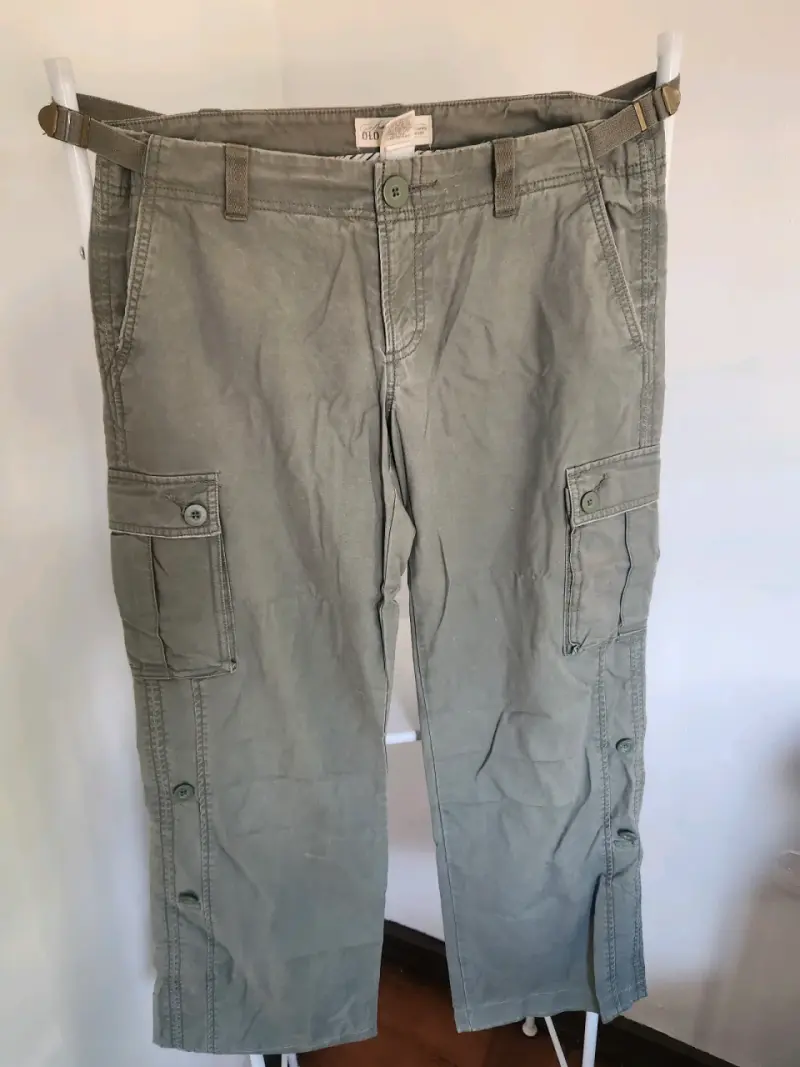 Pantalones cargo verde oliva Old Navy para mujer