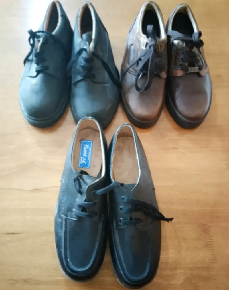 Lote de zapatos de cuero para hombre en buen estado
