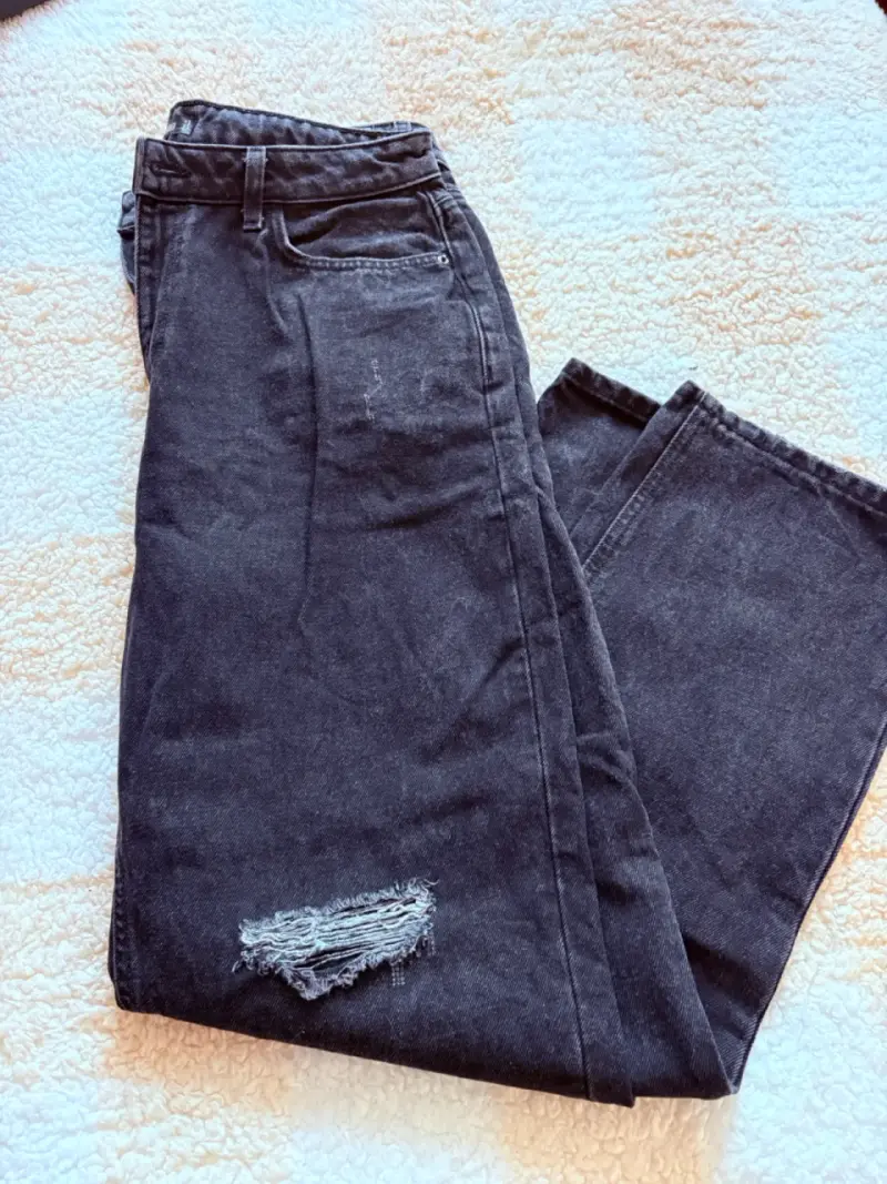 Jeans negros desgastados Missguided para mujer