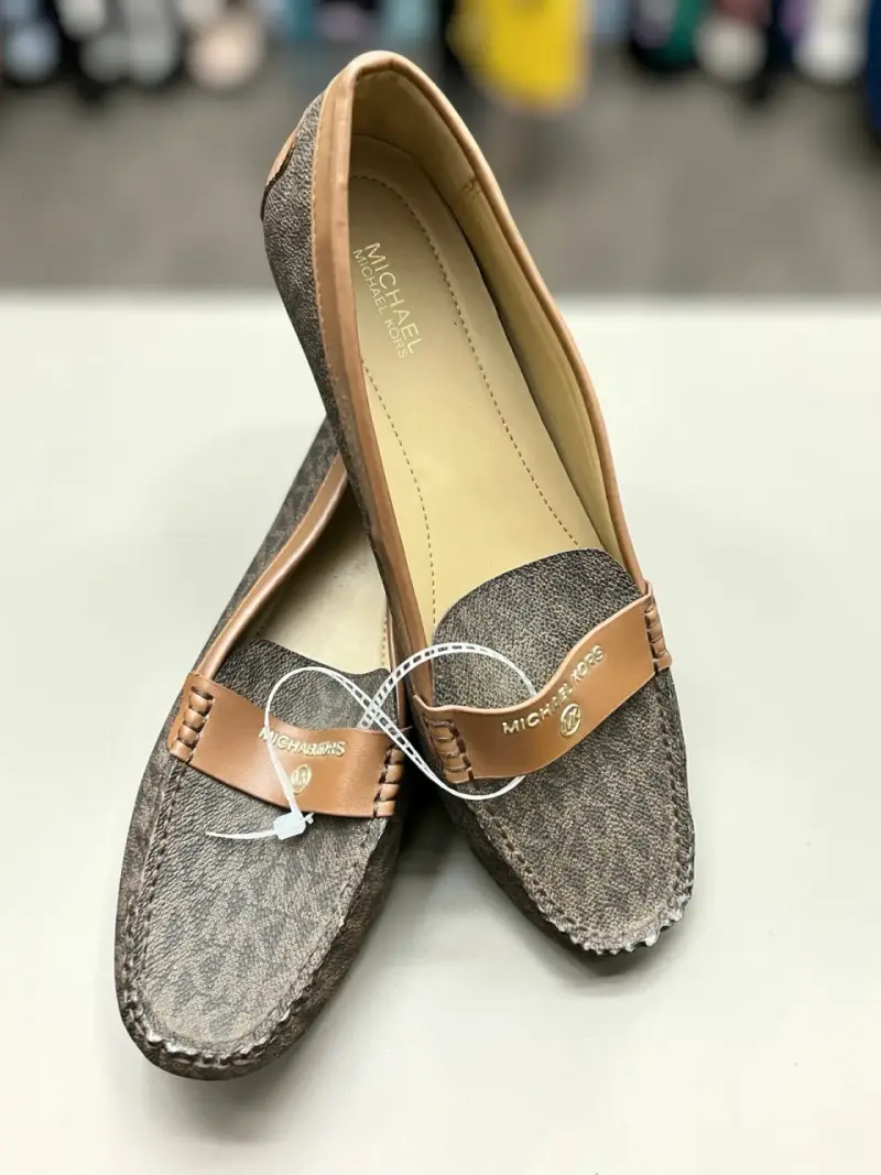 Mocasines Michael Kors marrón para mujer