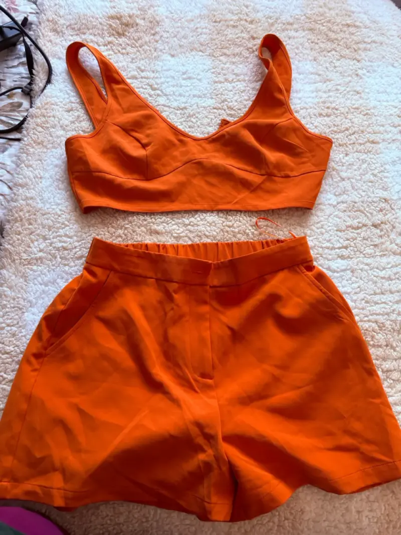 Conjunto top y shorts naranja Sincerely Jules