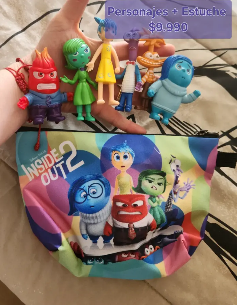 Set de figuras Inside Out 2 con estuche