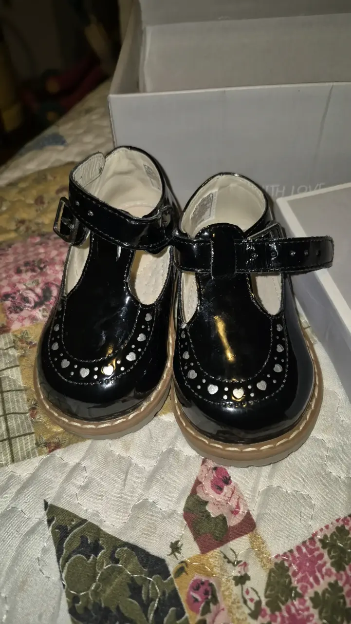 Zapatos de charol negro para niña N°19
