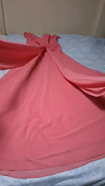 Vestido largo coral elegante para fiesta - miniatura 2