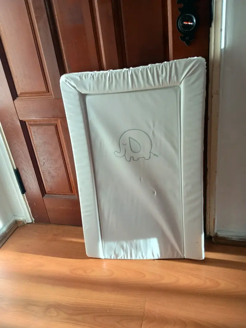 Cambiador de bebé con diseño de elefante