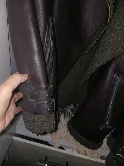 Chaqueta tipo cuero, marrón con forro de lana - miniatura 4
