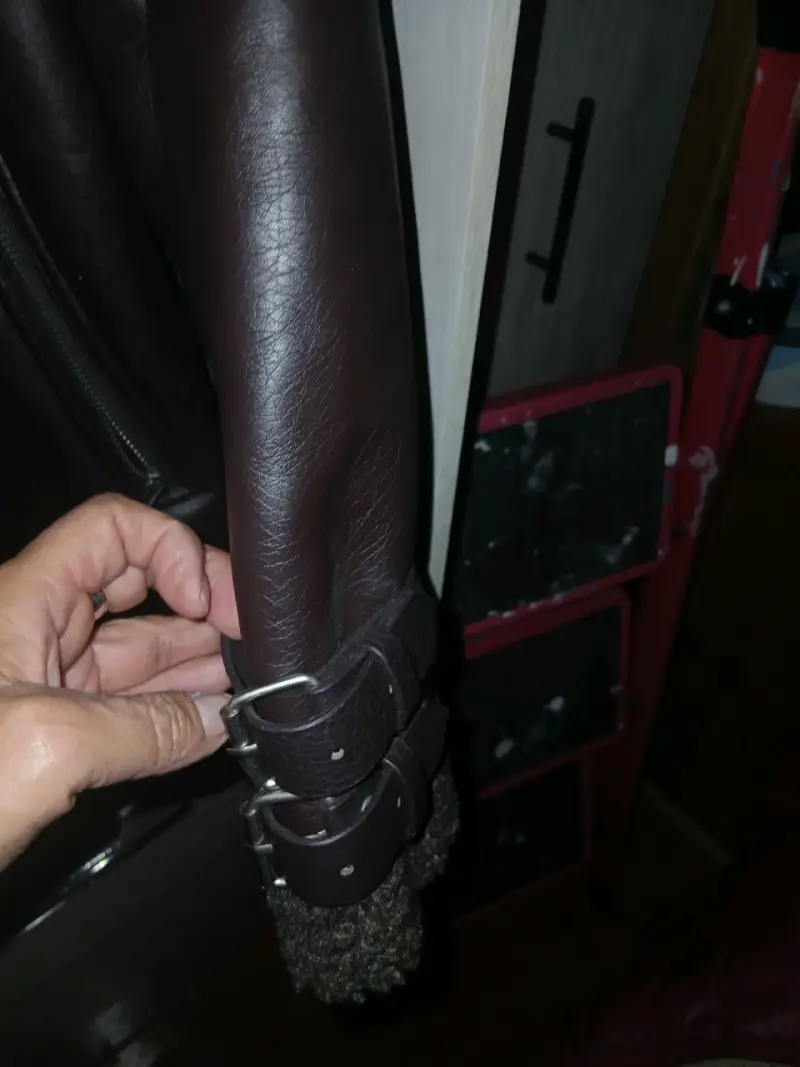 Chaqueta tipo cuero, marrón con forro de lana - 5