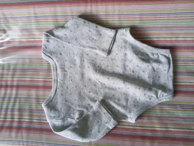 Body de bebé gris con mangas largas Mota - miniatura 2