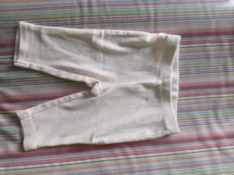 Pantalones cortos de bebé Carter's 3M blancos