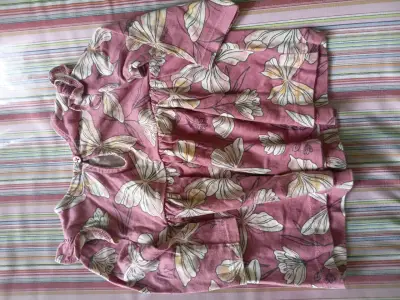 Vestido floral para bebé Carter's 3M - miniatura 2