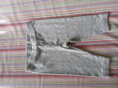 Shorts de algodón gris para niños - miniatura 1