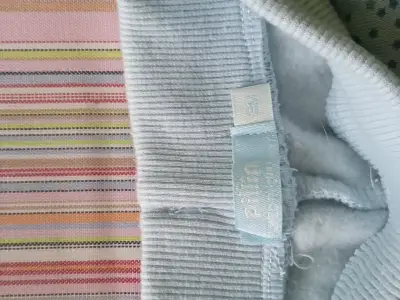 Pantalones de bebé con diseño de estrellas y planetas - miniatura 3