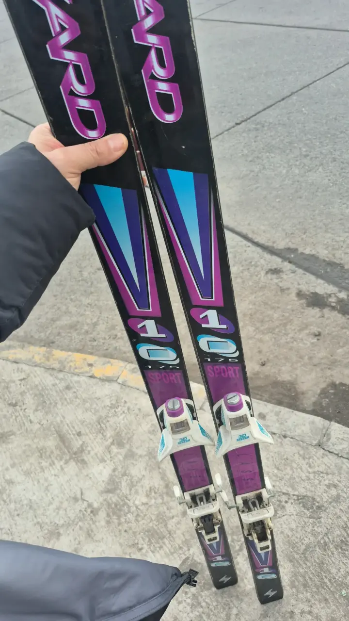 Esquís de montaña Hard 175 cm con fijaciones