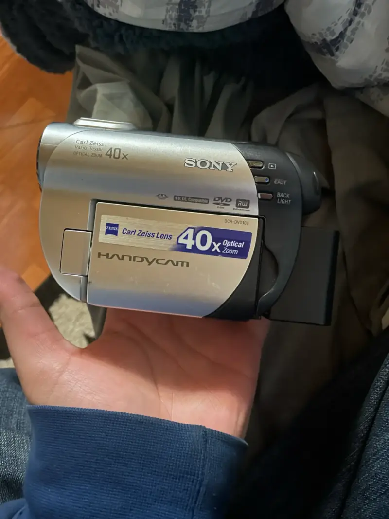 Sony Handycam Mini DVD, con detalle