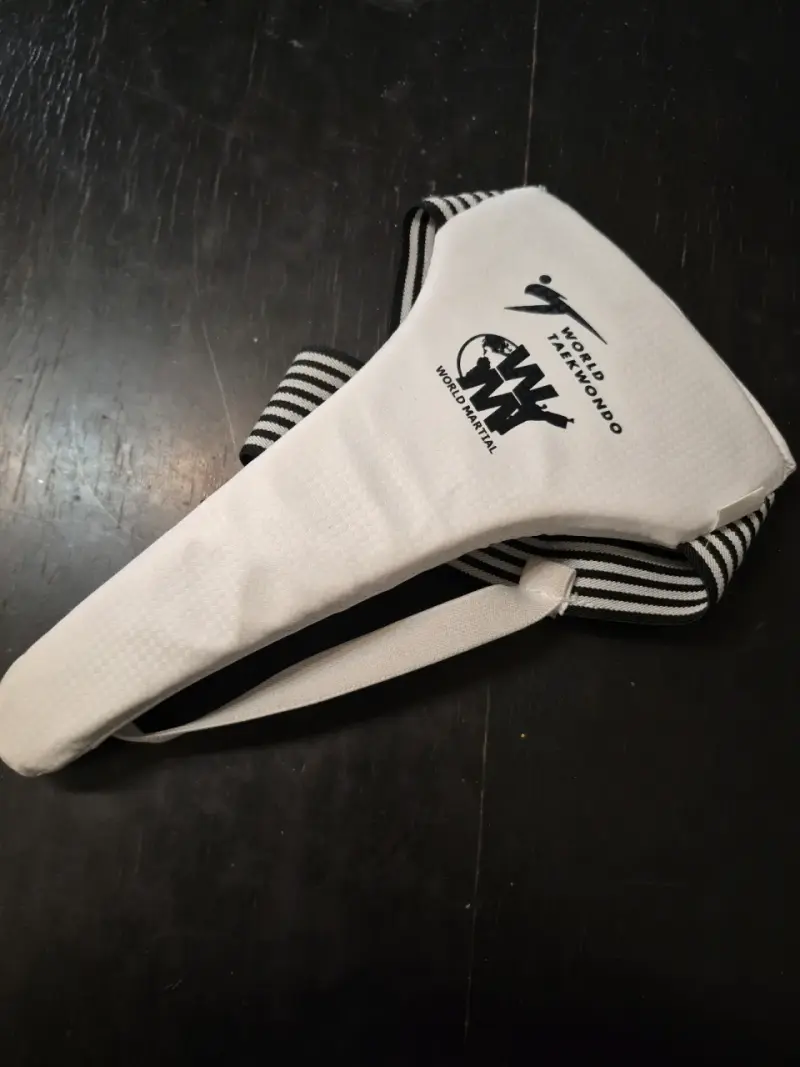 Protector inguinal de taekwondo World Martial