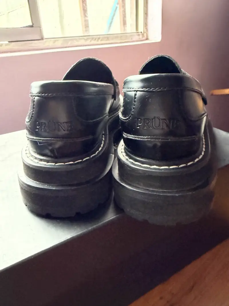 Mocasines de cuero negro con borlas Prüne - 3