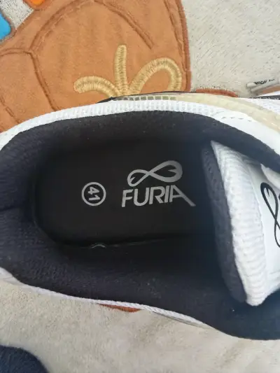 Zapatillas deportivas Furia blancas y negras - miniatura 2
