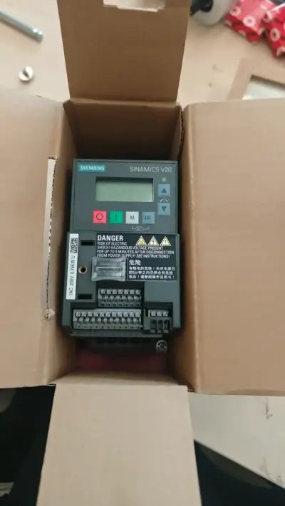 Variador de frecuencia Siemens Sinamics V20 - miniatura 1