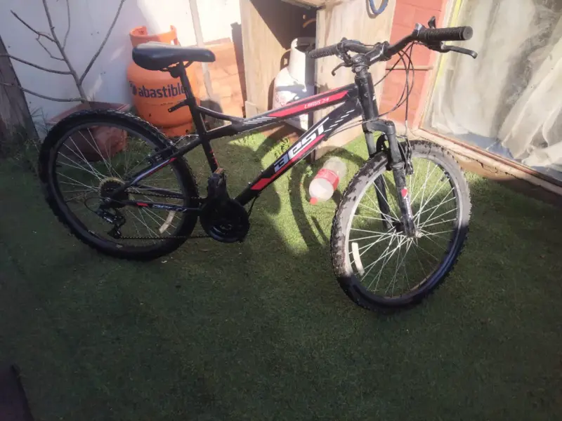 Bicicleta MTB Aro 24 Best en Buen Estado