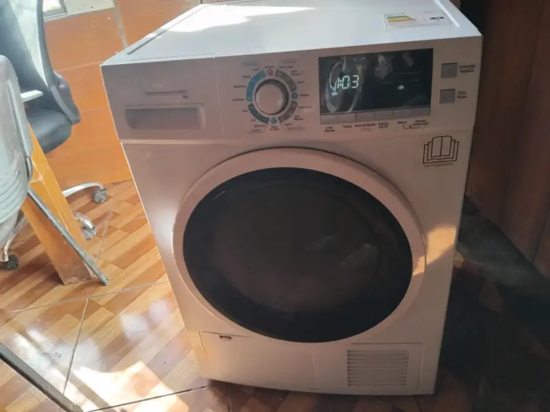 Secadora de condensación Midea 9kg en buen estado - 4